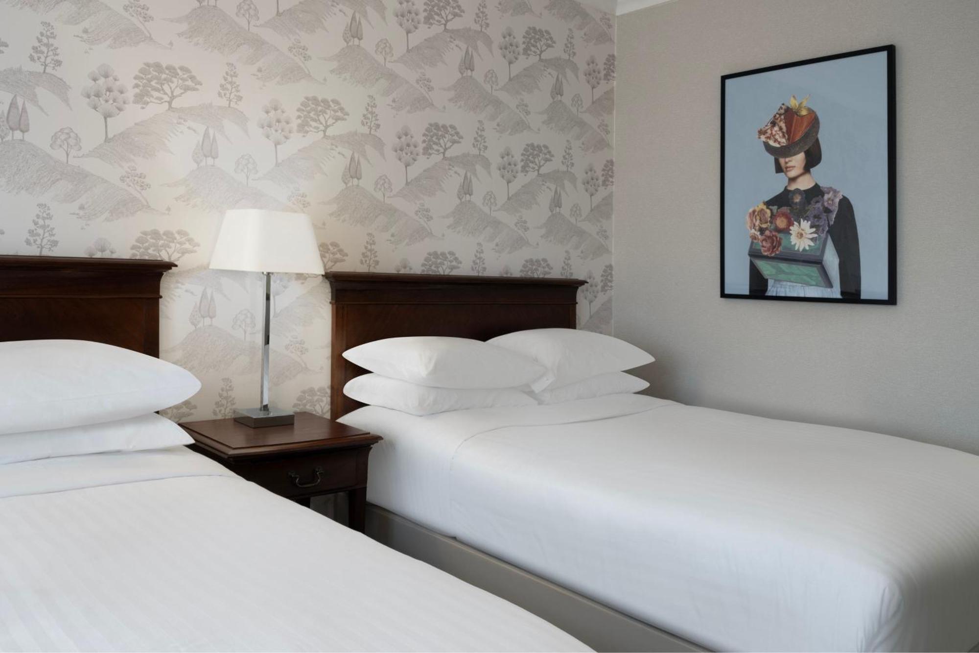 Delta Hotels By Marriott Breadsall Priory Country Club Derby Bagian luar foto