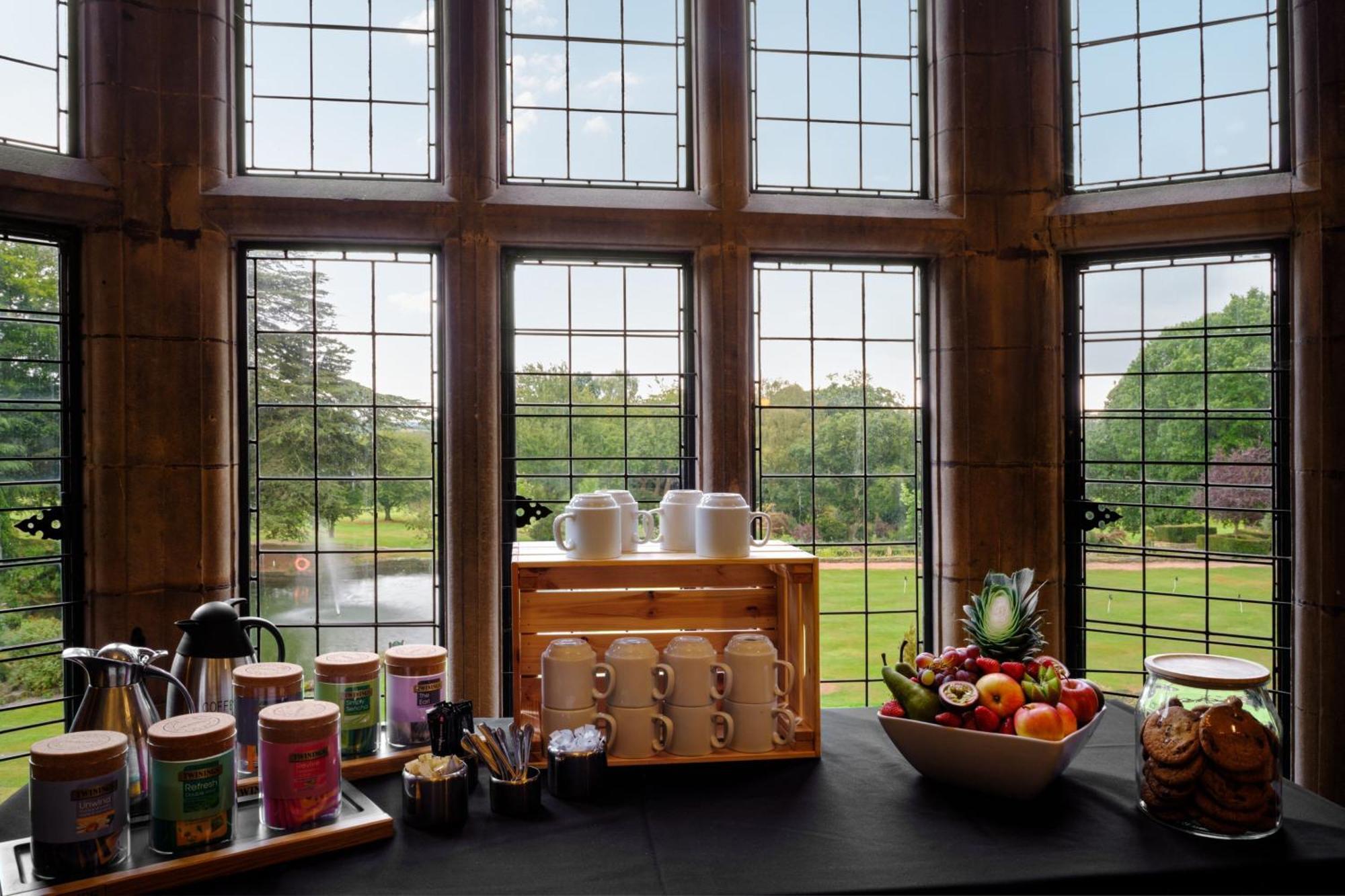 Delta Hotels By Marriott Breadsall Priory Country Club Derby Bagian luar foto