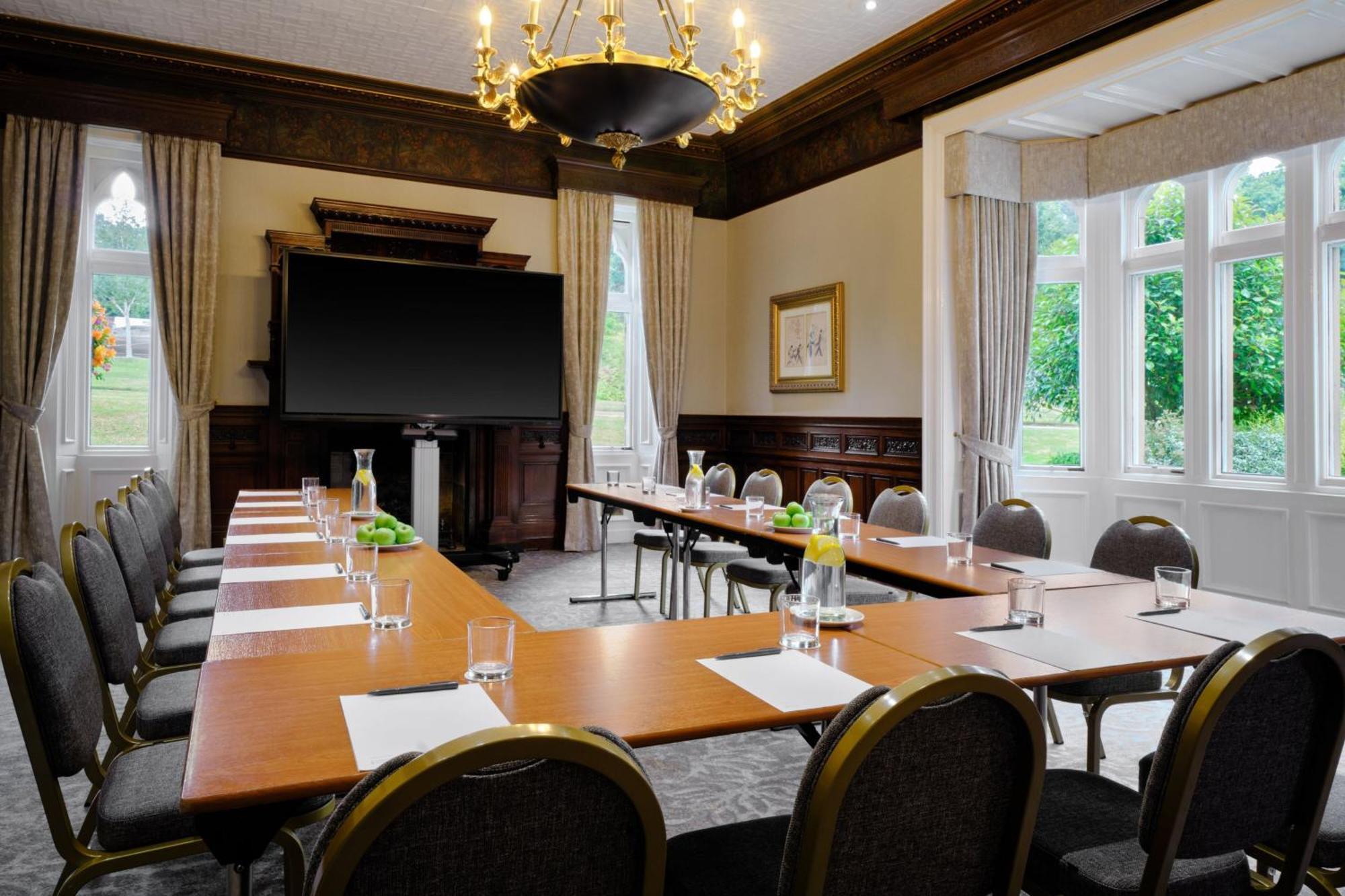 Delta Hotels By Marriott Breadsall Priory Country Club Derby Bagian luar foto